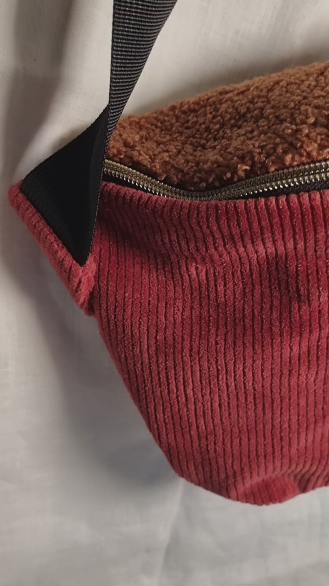 'Anna' Bauchtasche groß Erdbeere