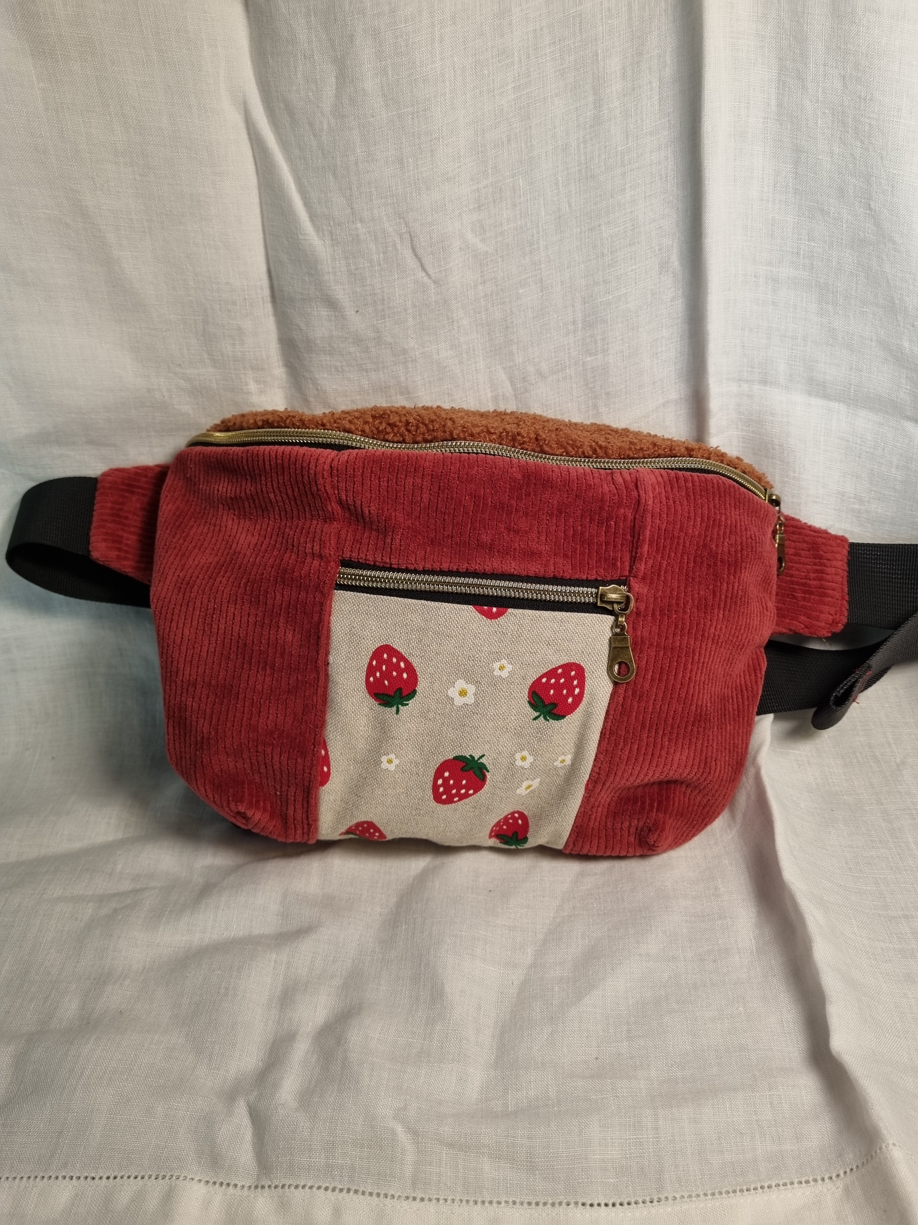'Anna' Bauchtasche groß Erdbeere